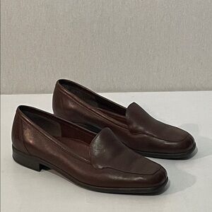 Naturalizer, Women’s Leather Slip-On Loafers in Dark Brown. 7.5 M